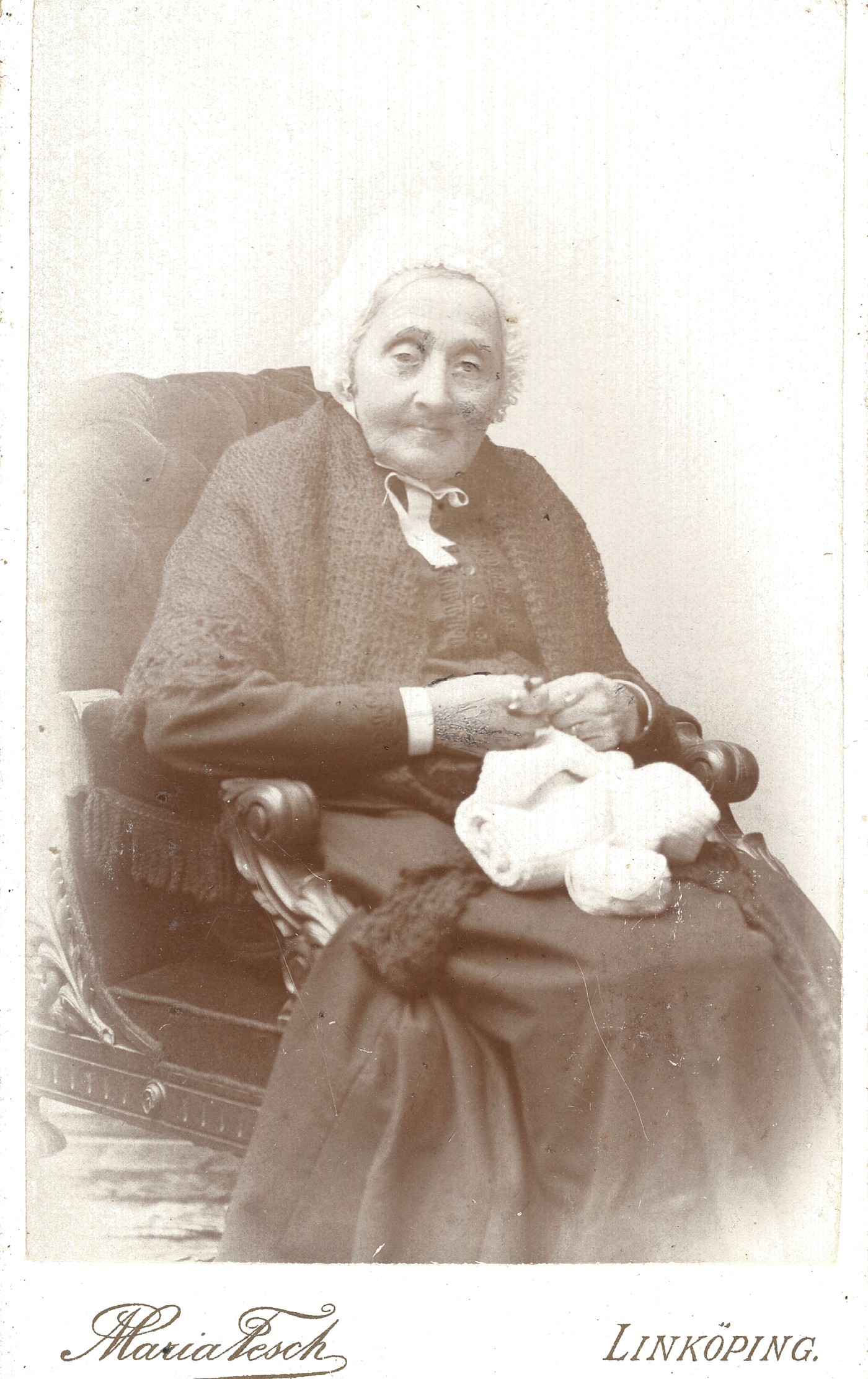 Cabinet-card portrait by Maria Tesch